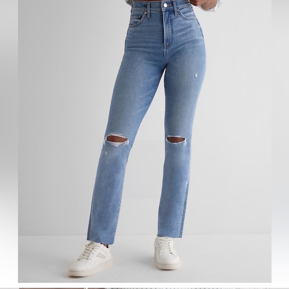 Express Super High Waisted Medium Wash Ripped '90s Slim Jeans short size 10